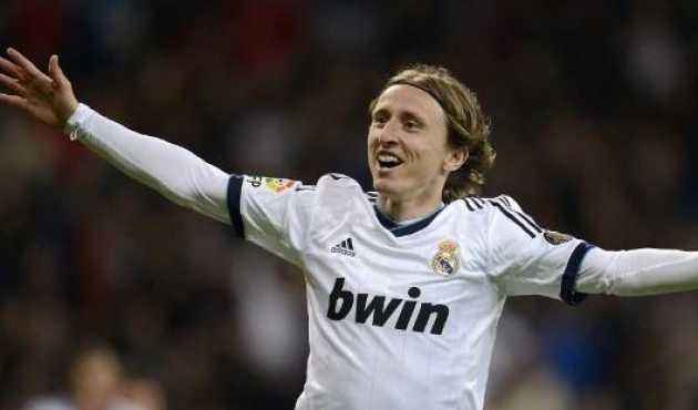 海因策执教阿森纳全情投入训练比赛（海因策挂帅阿森纳，全身心投入训练与比赛）