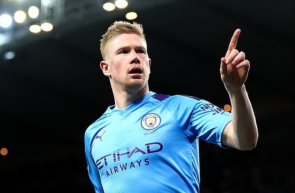 铁卫主场首球比肩C罗，曼联1-1西汉姆联，反超利物浦升英超第八（铁卫主场处子球追平C罗纪录，曼联1-1西汉姆，反超利物浦升至英超第八）