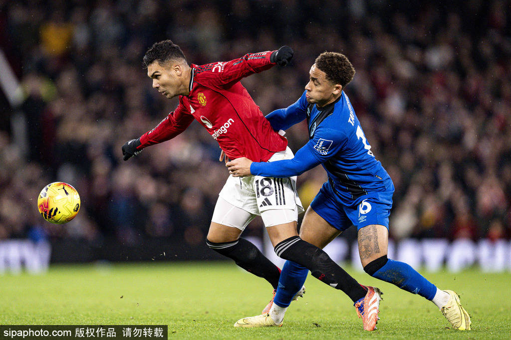 ATP总决赛第2日综述：弗里茨横扫穆塞蒂，辛纳室内硬地27连胜（ATP年终总决赛第2比赛日战报：弗里茨轻取穆塞蒂，辛纳室内硬地连胜刷新至27场）