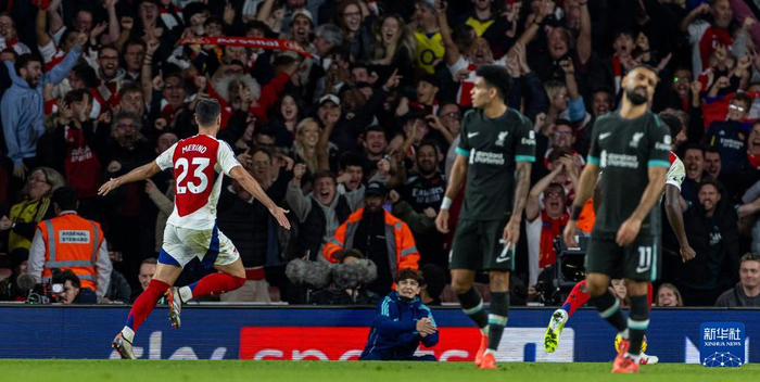 中场核心跑动全场第一，数据炸裂（中场大脑全场跑动第一，数据爆棚）